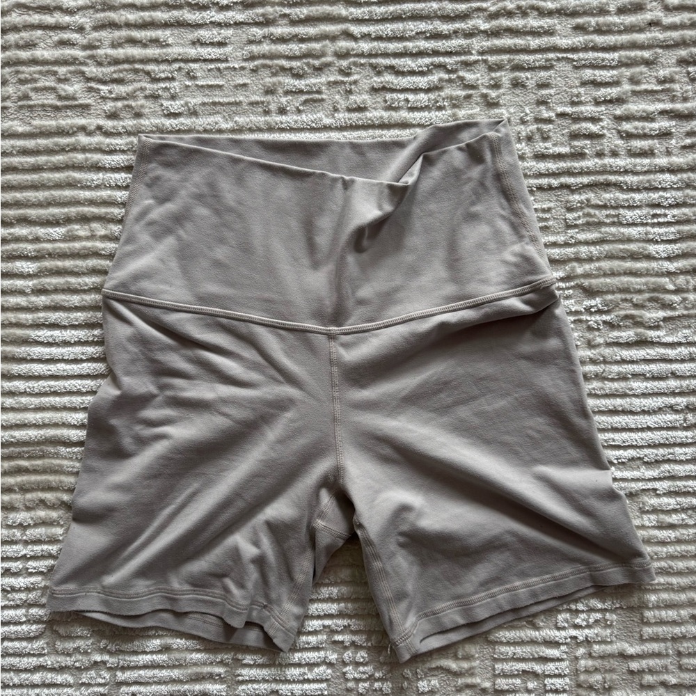SET Active High-Waist Bike Shorts in Light Taupe